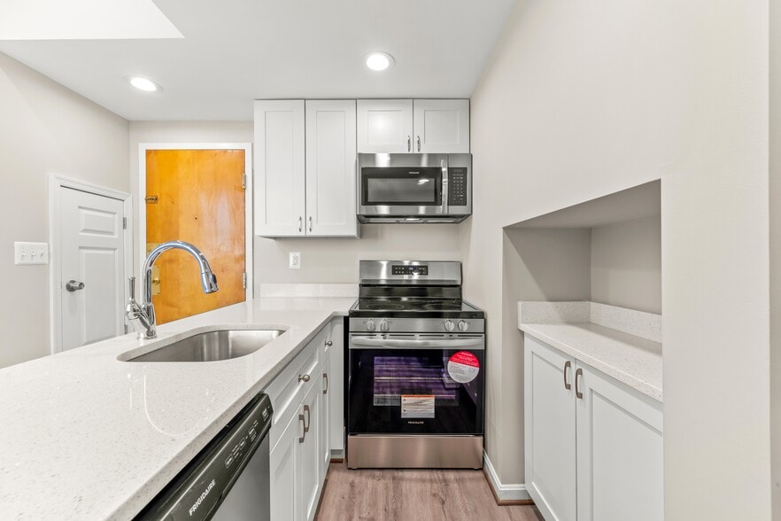 More Photos Of 1516 Lancaster St, Baltimore Apartments For Sale