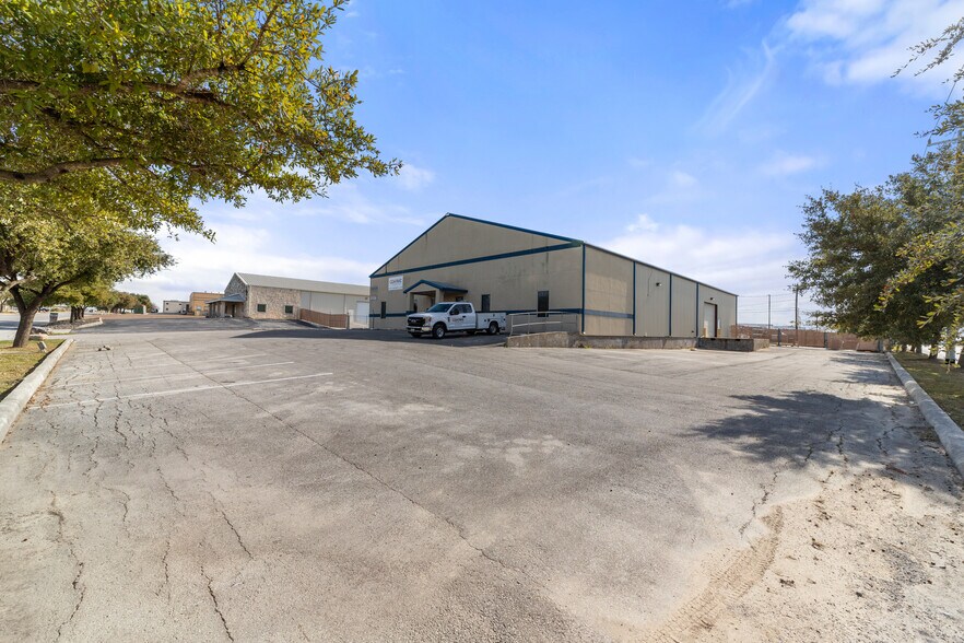 More Photos Of 17300 Bell North Dr, Schertz Warehouse For Sale