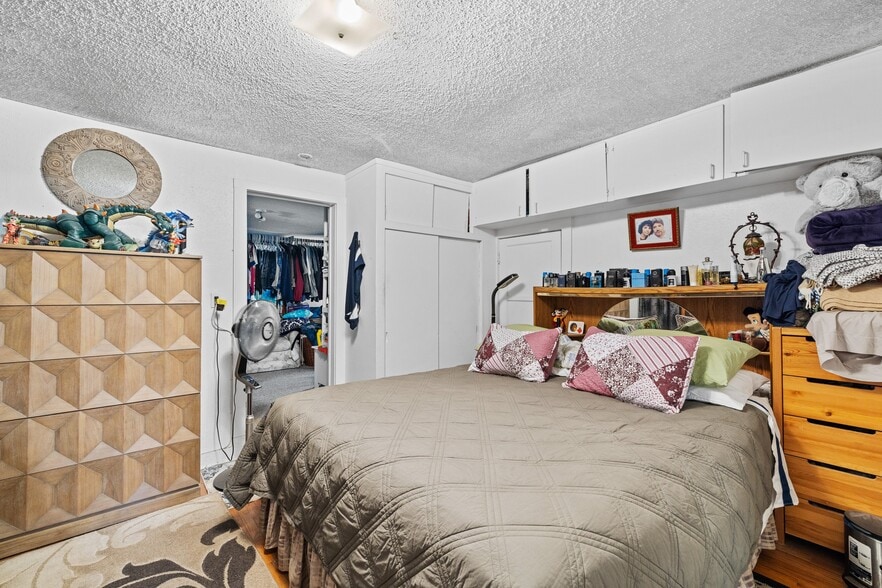 More Photos Of 2562 Alpine Blvd, Alpine Storefront Retail Residential For Sale