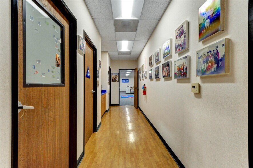 More Photos Of 920 W 10th St, Azusa Warehouse For Sale