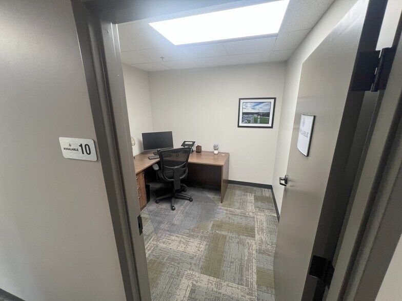 More Photos Of 300 3rd Ave SE, Rochester Coworking Space