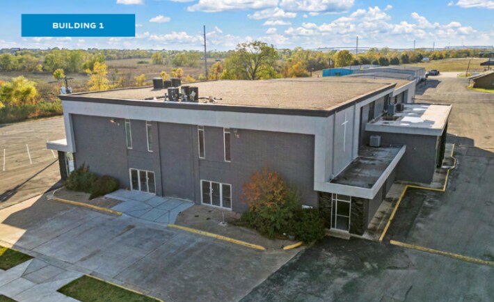 More Photos Of 1208 N Robinson Dr, Robinson Religious Facility For Lease