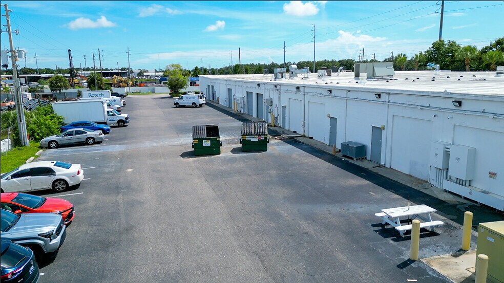 More Photos Of 12345 Starkey Rd, Largo Unknown For Lease