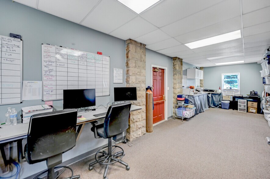 More Photos Of 149 Bond Ln, Brodheadsville Office Residential For Sale