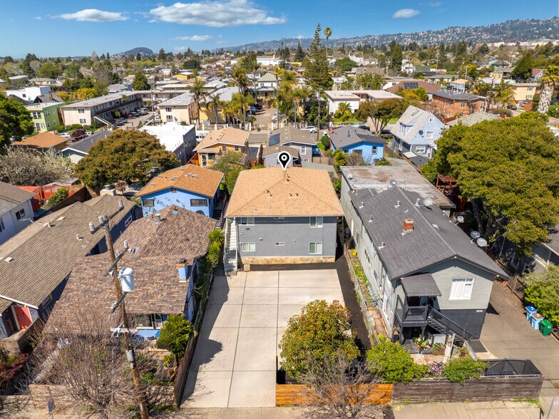 Primary Photo Of 1533 Julia St, Berkeley Multifamily For Sale