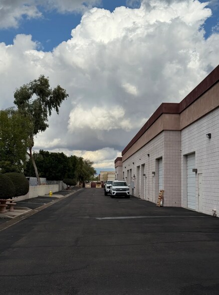 More Photos Of 1324 N Farrell Ct, Gilbert Warehouse For Sale