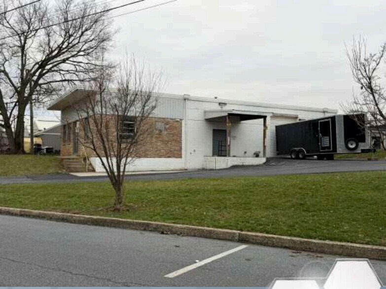 More Photos Of 111 S 10th St, Lemoyne Self Storage For Lease