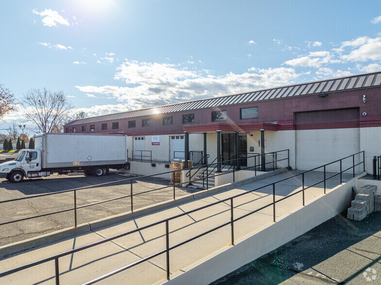 More Photos Of 1 Johnson Dr, Raritan Manufacturing For Lease