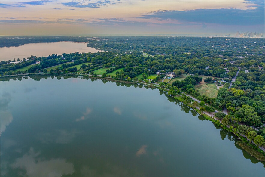 More Photos Of 4405 W Lawther Dr, Dallas Land For Sale