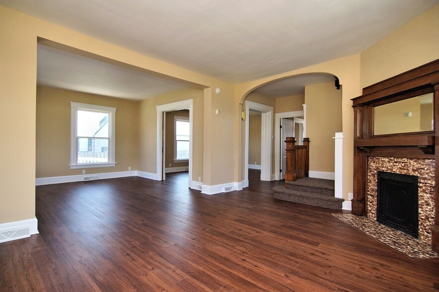 More Photos Of 1220 Belleview Dr, Lawrenceburg Office For Lease