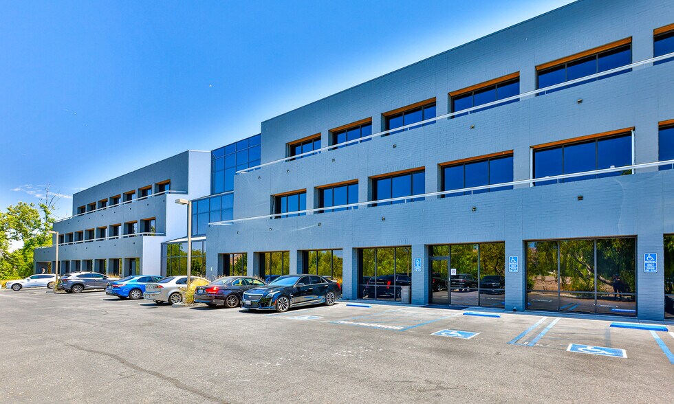 More Photos Of 30851 Agoura Rd, Agoura Hills Loft Creative Space For Sale