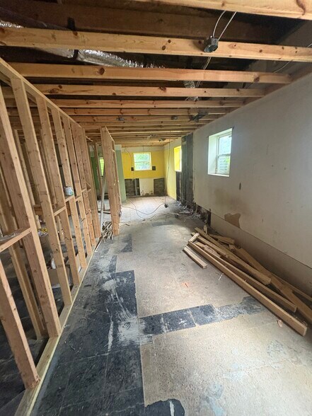 More Photos Of 131 Elm St, Ludlow Loft Creative Space For Lease