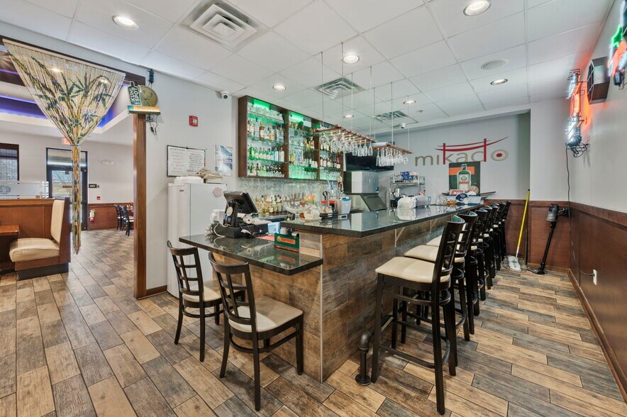 More Photos Of 209 Claire Ave, Oak Grove General Retail For Sale