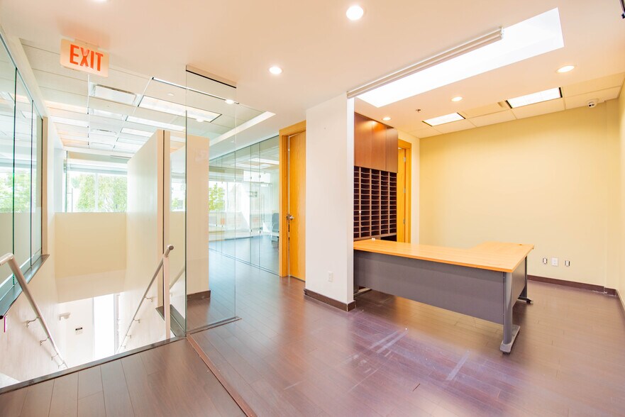 More Photos Of 8600 Cambie Rd, Richmond Medical For Lease