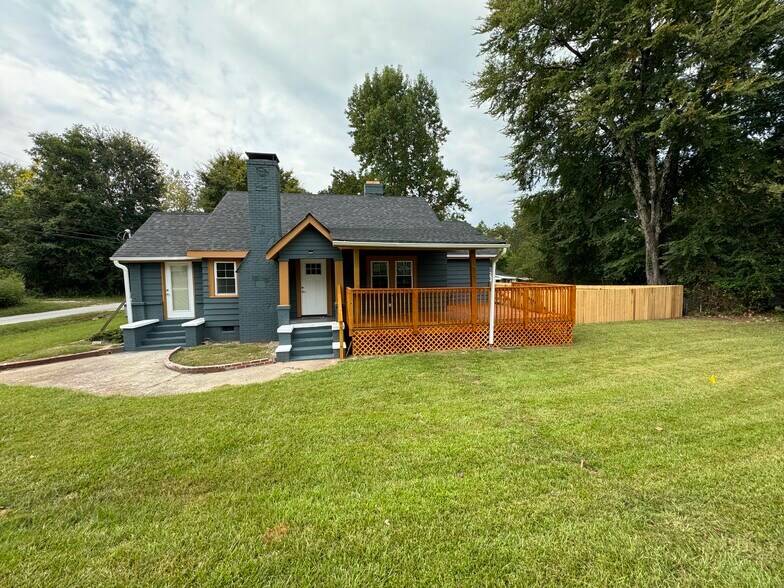Primary Photo Of 5755 Stonewall Tell Rd, Atlanta Office For Sale
