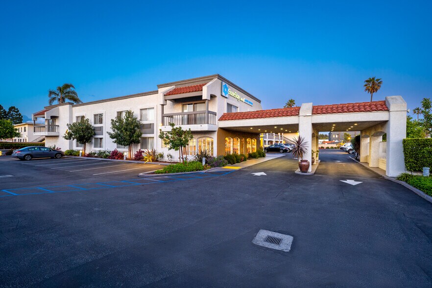 Primary Photo Of 295 E Daily Dr, Camarillo Hotel For Sale