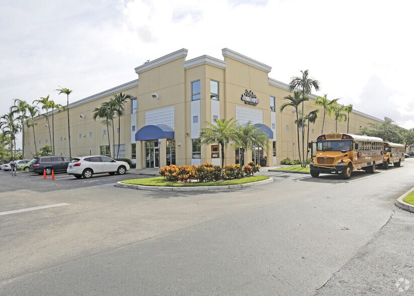 More Photos Of 6000 NW 97th Ave, Doral Manufacturing For Lease