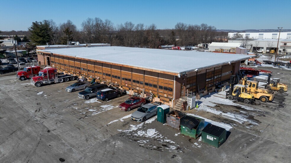 More Photos Of 115 Skyline Dr, South Plainfield Unknown For Lease