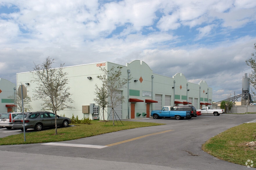 More Photos Of 414-424 NW 10th Ave, Homestead Warehouse For Sale