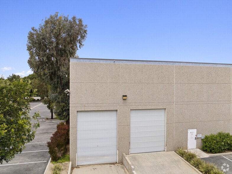 More Photos Of 1340-1380 Flynn Rd, Camarillo Flex For Sale