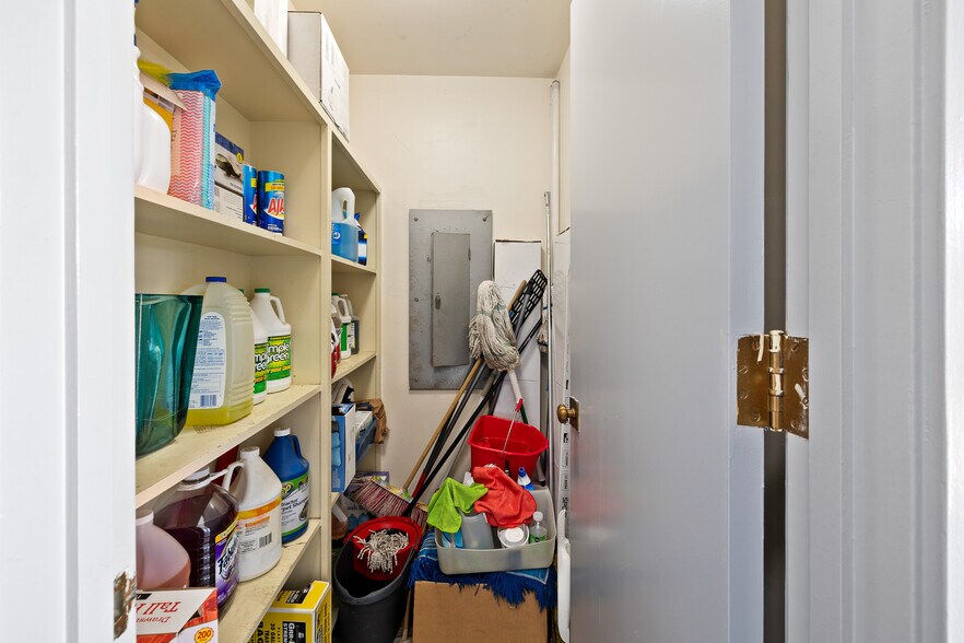 More Photos Of 375 S K St, Oxnard Religious Facility For Sale