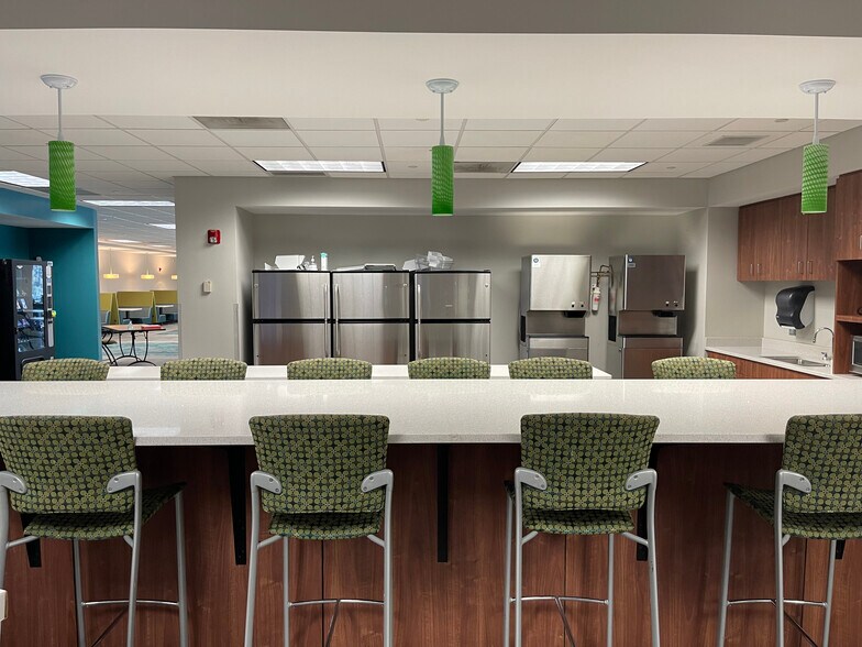 More Photos Of 2600 Corporate Dr, Birmingham Office For Lease