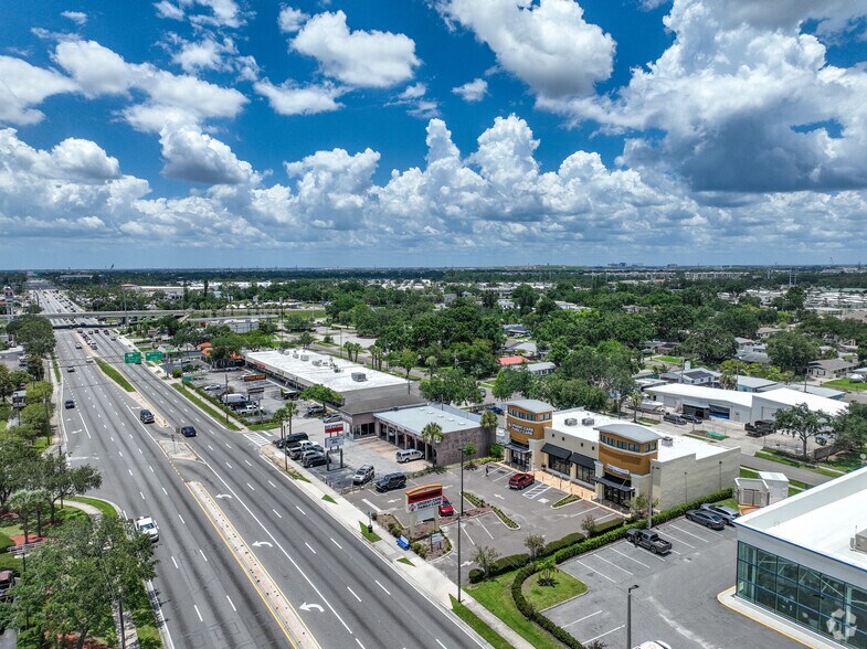 More Photos Of 7101 US Highway 19 N, Pinellas Park Storefront For Lease