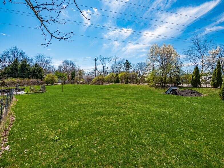 More Photos Of 1410 Stratford Rd, Delaware Office Residential For Sale