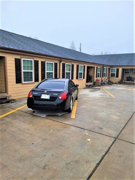 More Photos Of 4505 18th St, Bacliff Apartments For Sale