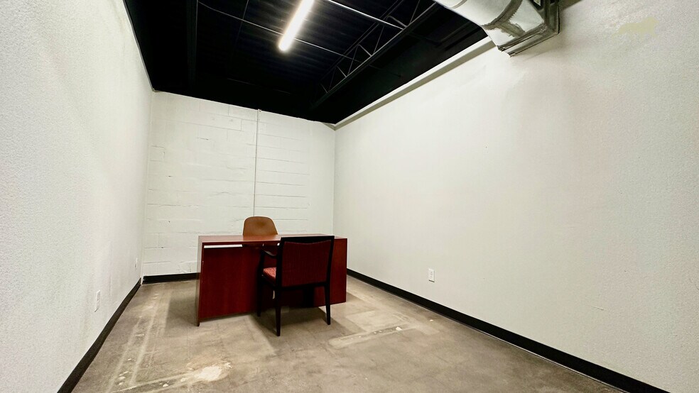 More Photos Of 3610 34th St, Lubbock Office For Sale