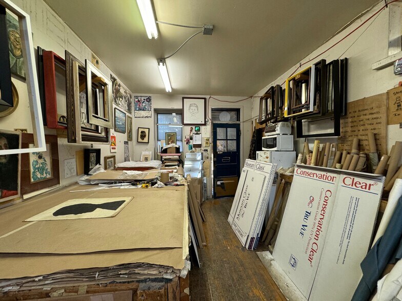 More Photos Of 2019 N Damen Ave, Chicago Storefront Retail Residential For Sale