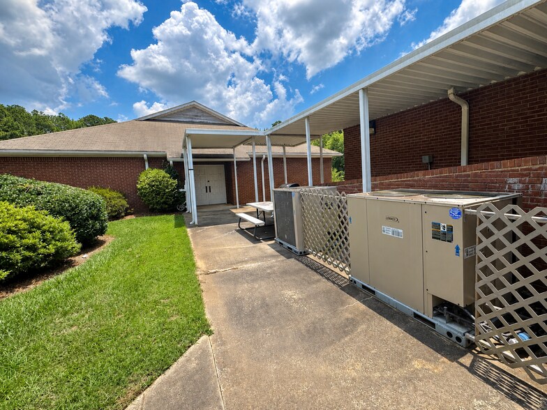 More Photos Of 847 New Hope Rd, Fayetteville Religious Facility For Sale