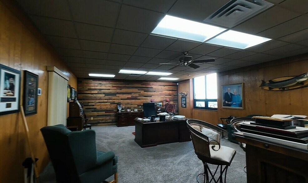 More Photos Of 2500 N Main St, East Peoria Warehouse For Sale