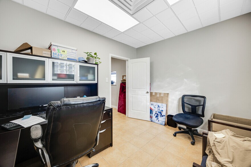 More Photos Of 2217 E Boulder St, Colorado Springs Light Distribution For Sale