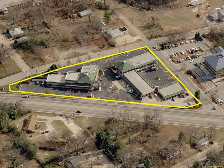 More Photos Of 715 Queen City Pky, Gainesville Medical For Lease