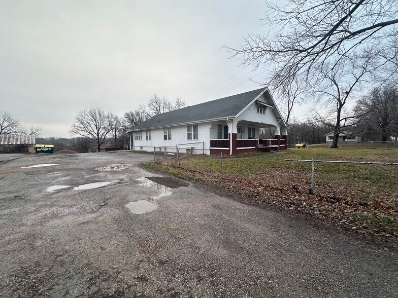 More Photos Of 1447 S 55th St, Kansas City Daycare Center For Sale