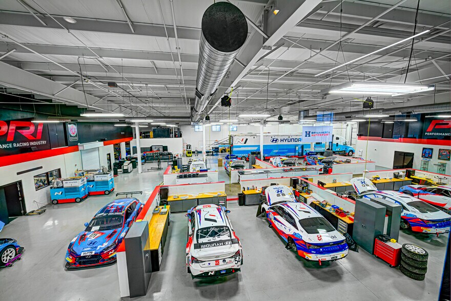 More Photos Of 1255 Main St, Indianapolis Service For Lease