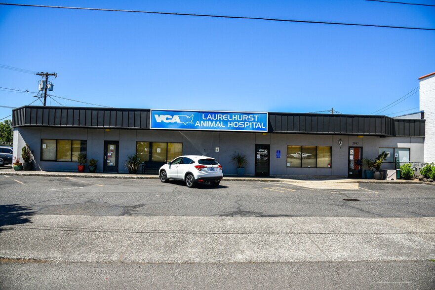 More Photos Of 2935-2945 NE Sandy Blvd, Portland Storefront For Sale