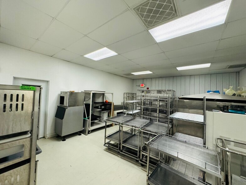More Photos Of 6710 Quality Way, Portage Research And Development For Sale
