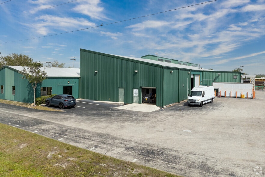 More Photos Of 14601 Ben C Pratt/6 Mile Cypress Pky, Fort Myers Light Distribution For Sale