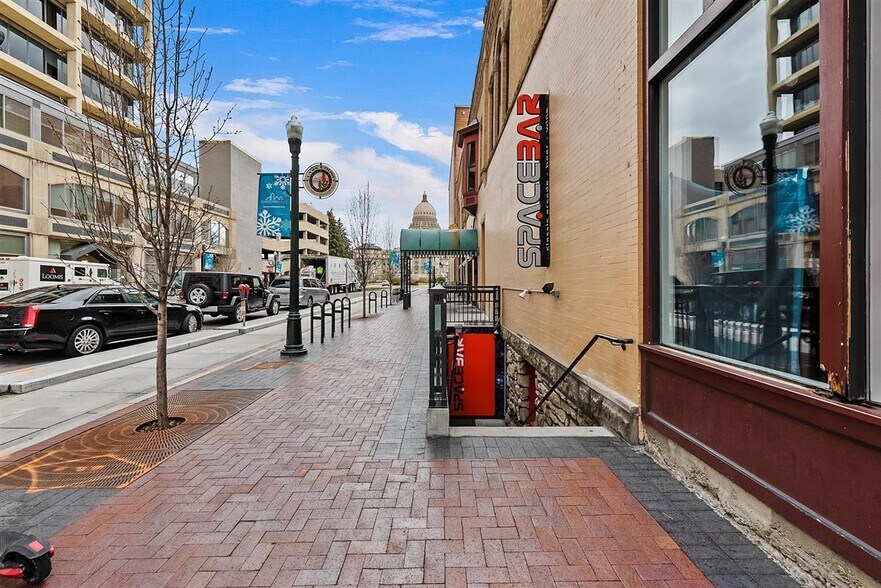 More Photos Of 622-624 W Idaho St, Boise Restaurant For Sale