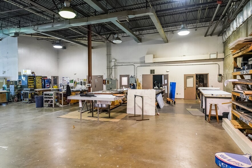 More Photos Of 8197 Euclid Ct, Manassas Park Warehouse For Lease