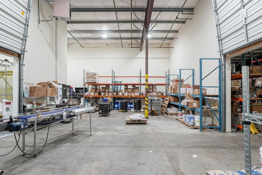 More Photos Of 1852 Fescue St SE, Albany Office For Sale