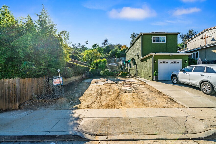 More Photos Of 744 &-744 1/2 Amador St, Los Angeles Land For Sale