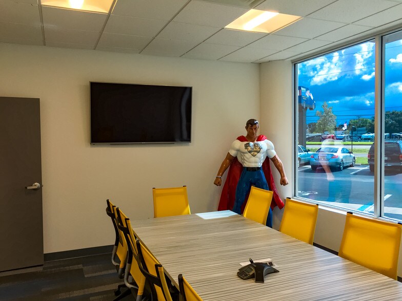 More Photos Of 16080-16090 S Tamiami Trl, Fort Myers Storefront Retail Office For Lease