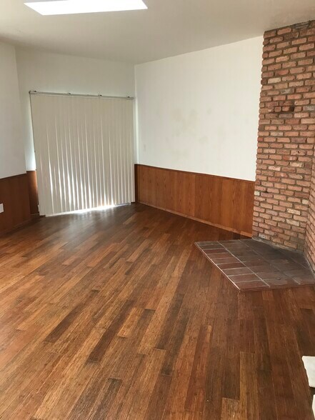 More Photos Of 801-823 Grand Ave, San Marcos Unknown For Lease