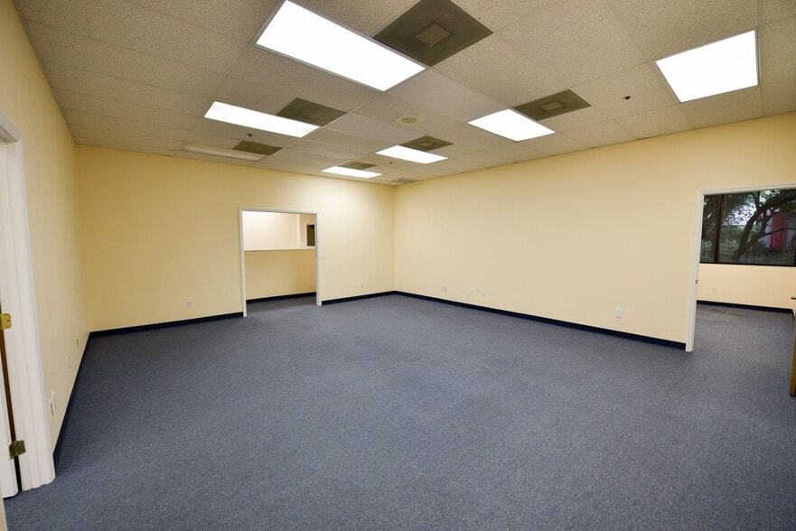 More Photos Of 1209 Tech Blvd, Tampa Loft Creative Space For Lease