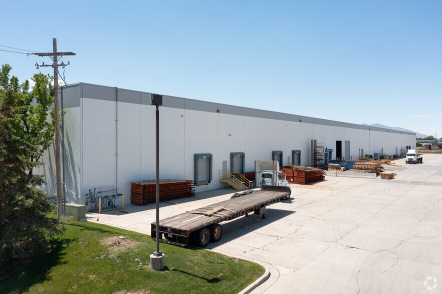 More Photos Of 514 W Pickett Cir, Salt Lake City Warehouse For Lease