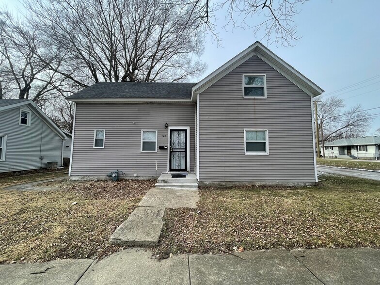 More Photos Of 1355 S 7th Ave, Kankakee Apartments For Sale