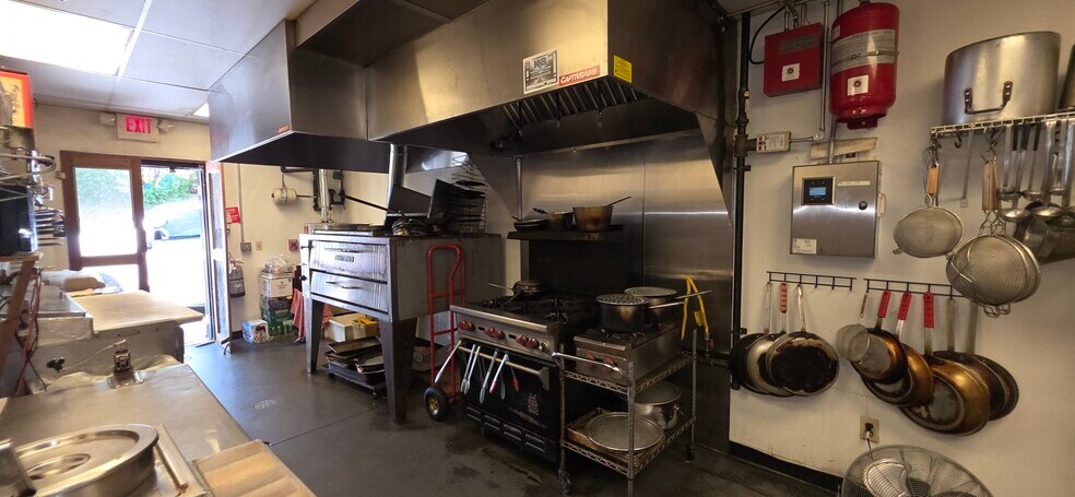 More Photos Of 1028 Route 146, Clifton Park Restaurant For Lease